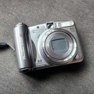 Canon PowerShot A720 IS - 2007 Digital camera works!